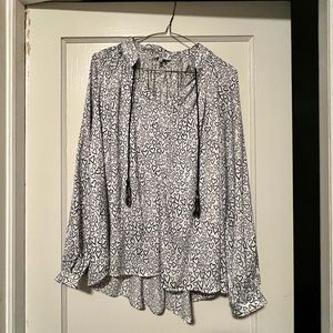 Women’s “Crown & Ivy” Blue Hearts Size Medium Tunic